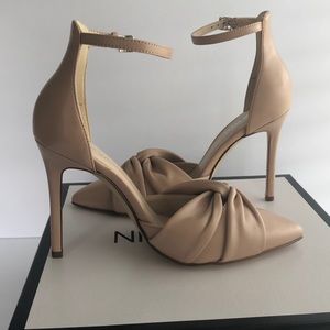 “light natural” colored Nine West Heels